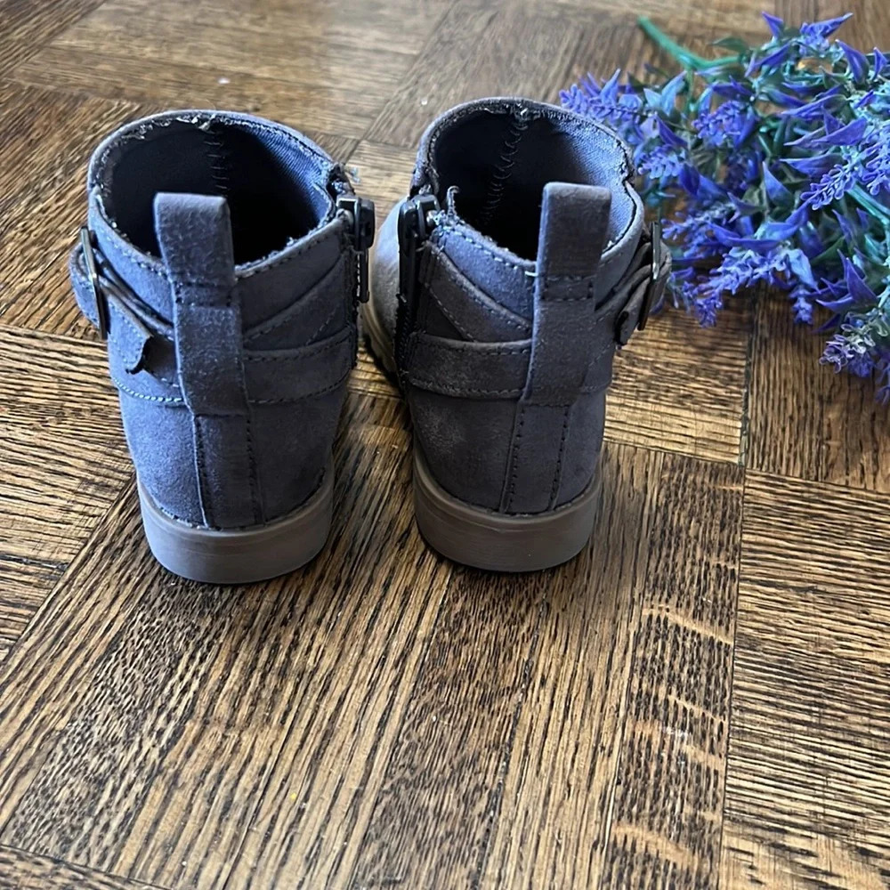 OLD NAVY Baby Boots - Picture 4 of 6